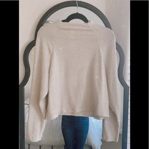 🆕 H&M cream soft sweater